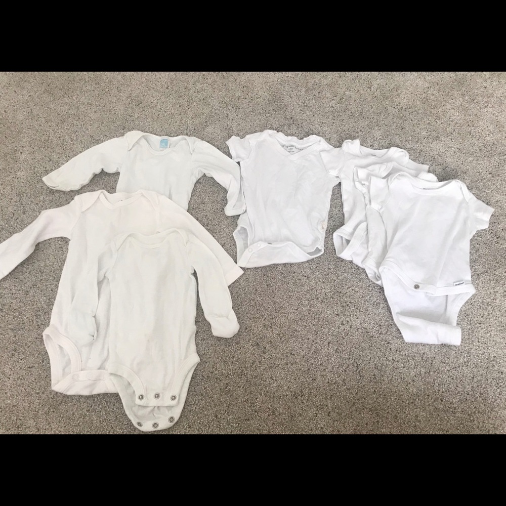 White onesie Bundle (0-6m)